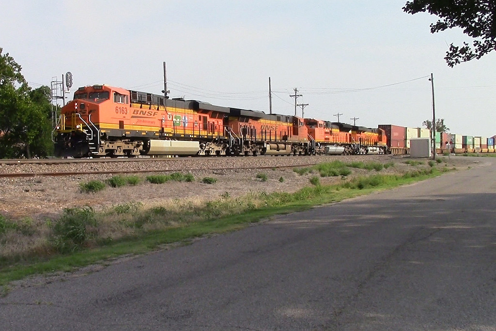 BNSF 6163 leads EB intermodal